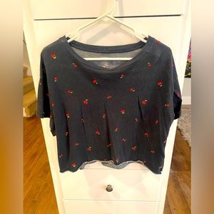 PINK Black Cherry Crop Top